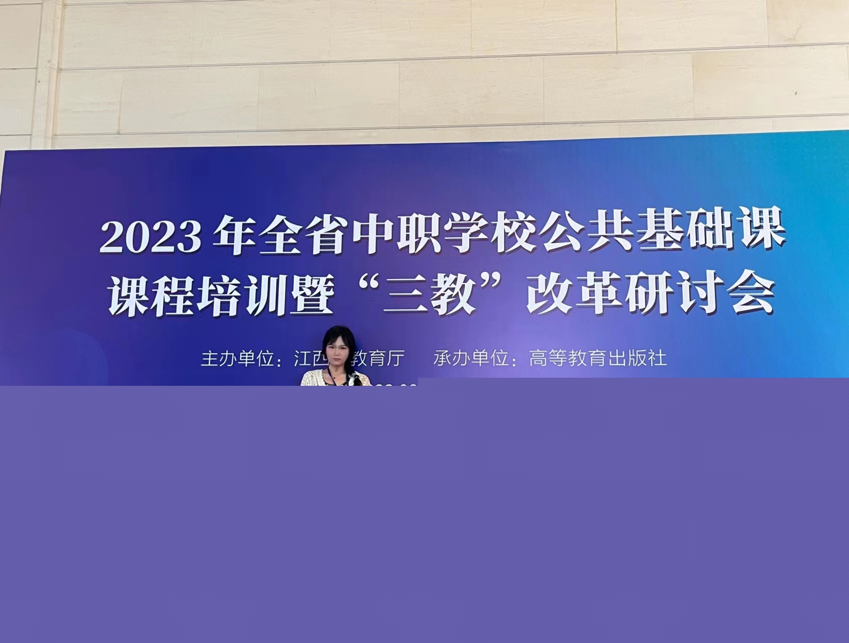 15889c8ad0186e9a0d591bb5ab622f9.jpg